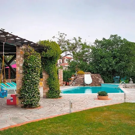 Tatil Evi Iris With Swimming Pool *